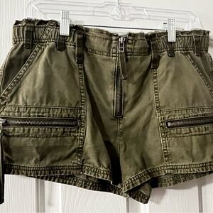 Free People Green Zipper Cargo Shorts Size 6